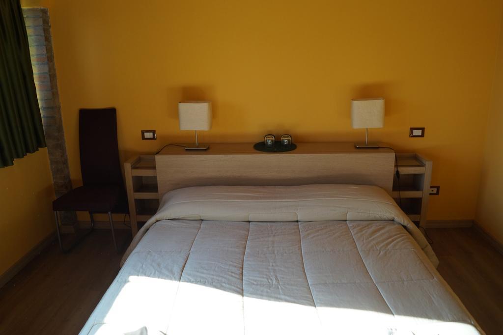 Conte Pietro Room&Breakfast Φεράρα Εξωτερικό φωτογραφία